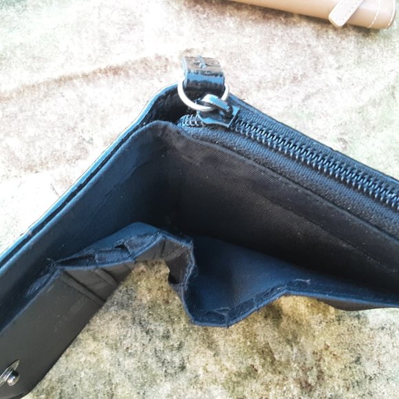 XOXO Croc patent leather wallet - Picture 3 of 4